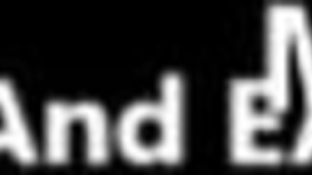 Poop Brownies get browned and devoured in this steamy scat video