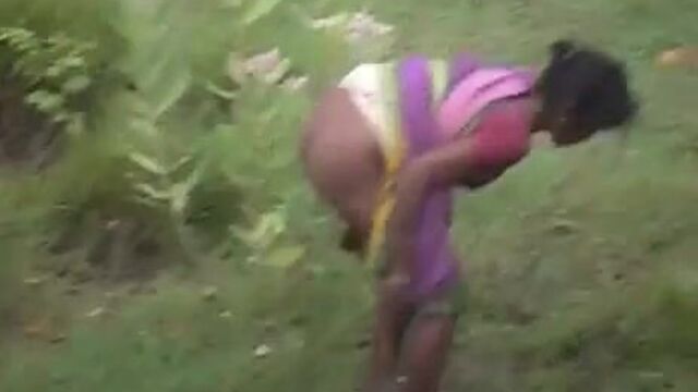 Village Women Caught Washing Ass 5 - Indian Porn Videos