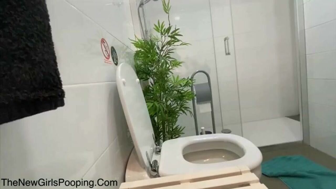 Watch Elle Liu get her scathole stuffed with jizz in a hot and heavy scat porn video