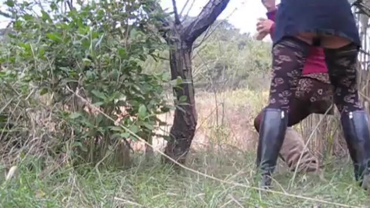 Watch this kinky scat porn video with a big soft pussy and a juicy ass