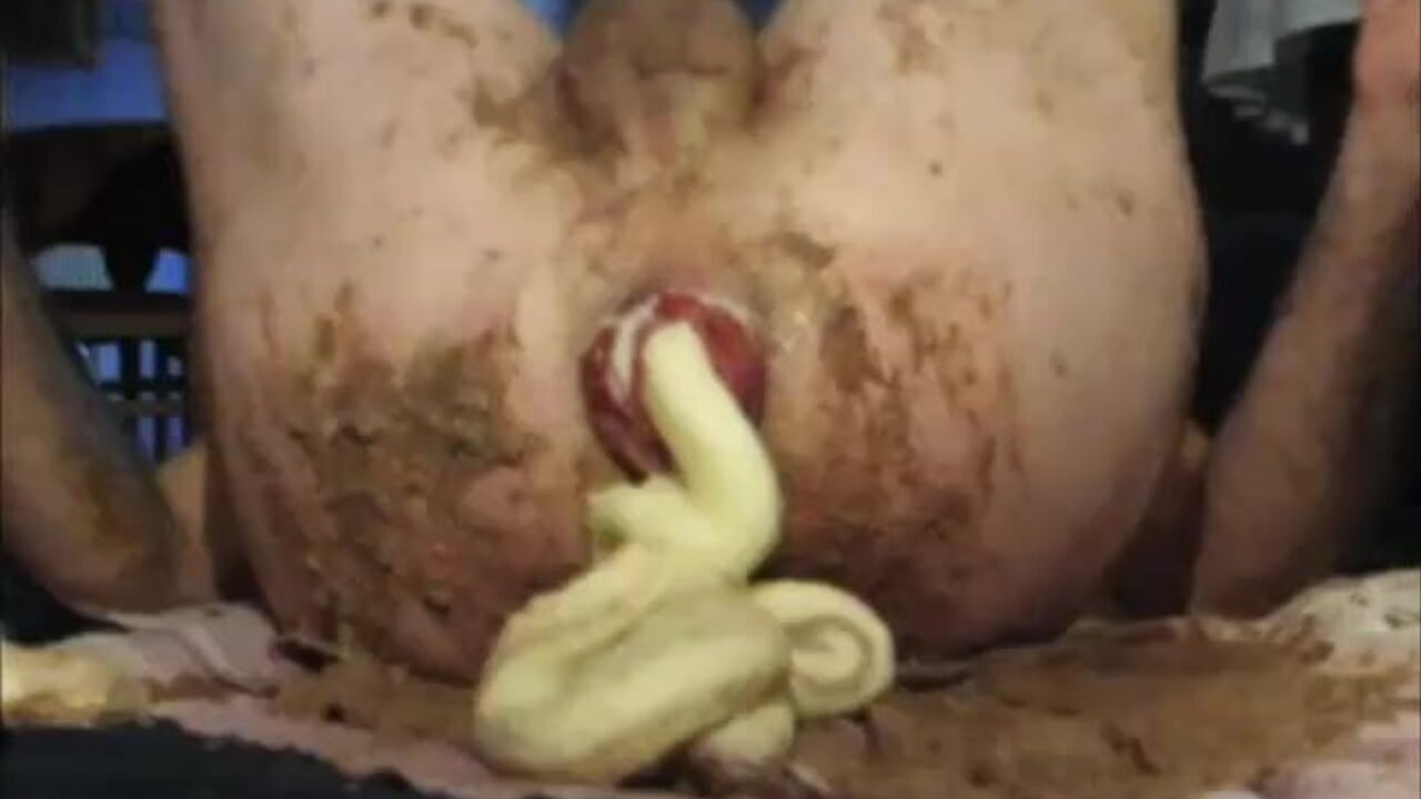 Mann sucht scat, femme for Bez, gets her pussy filled with piss and poo
