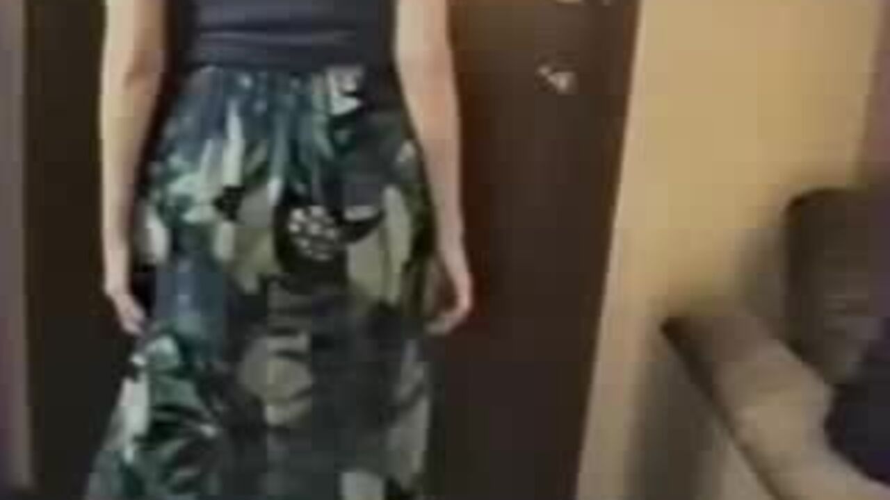 Watch this kinky slut get off on scatting and pissing in panty 04