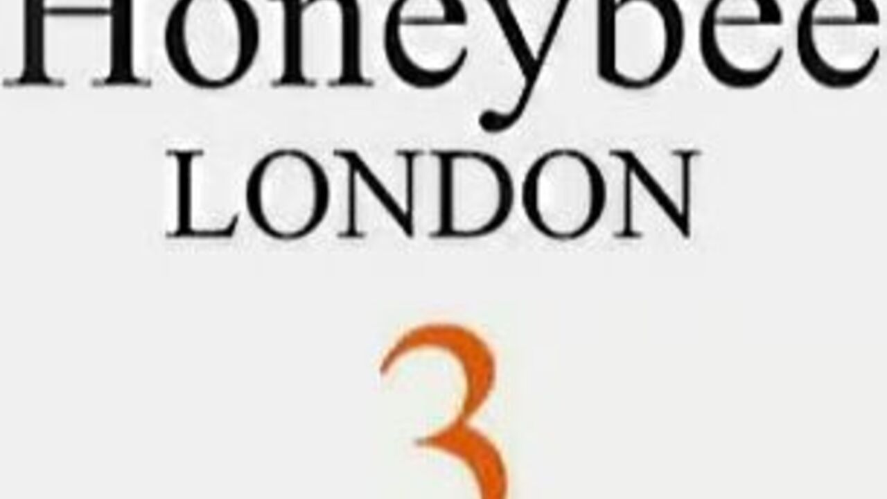 Raw scat porn of a slutty scat girl getting her holes stuffed