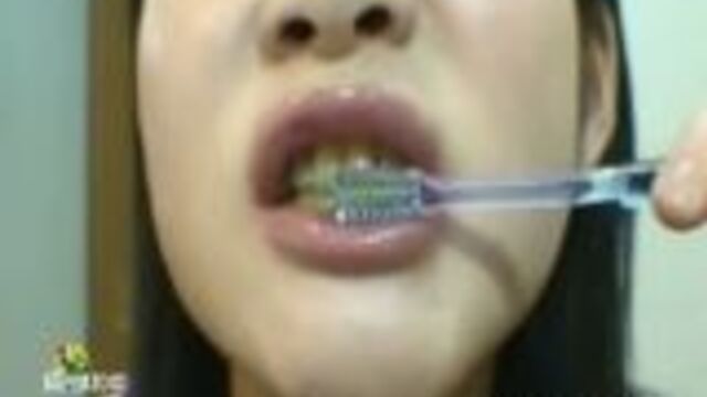 Japanese tooth brushing