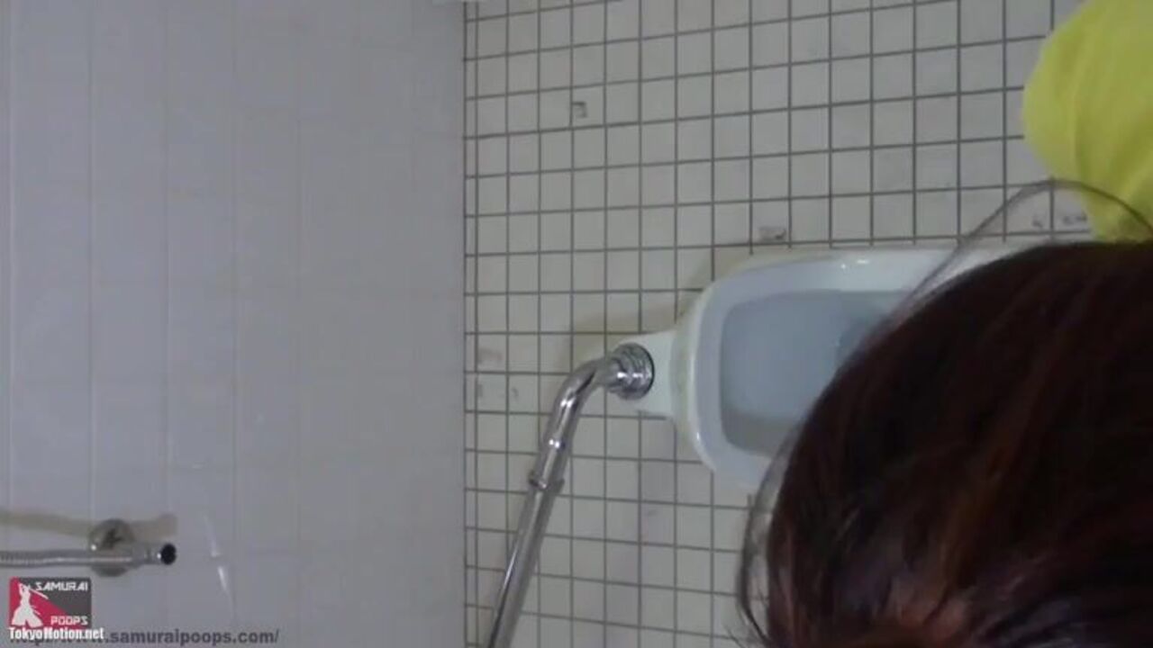 Watch this kinky scat porn video featuring a mega-sized pooped out slut