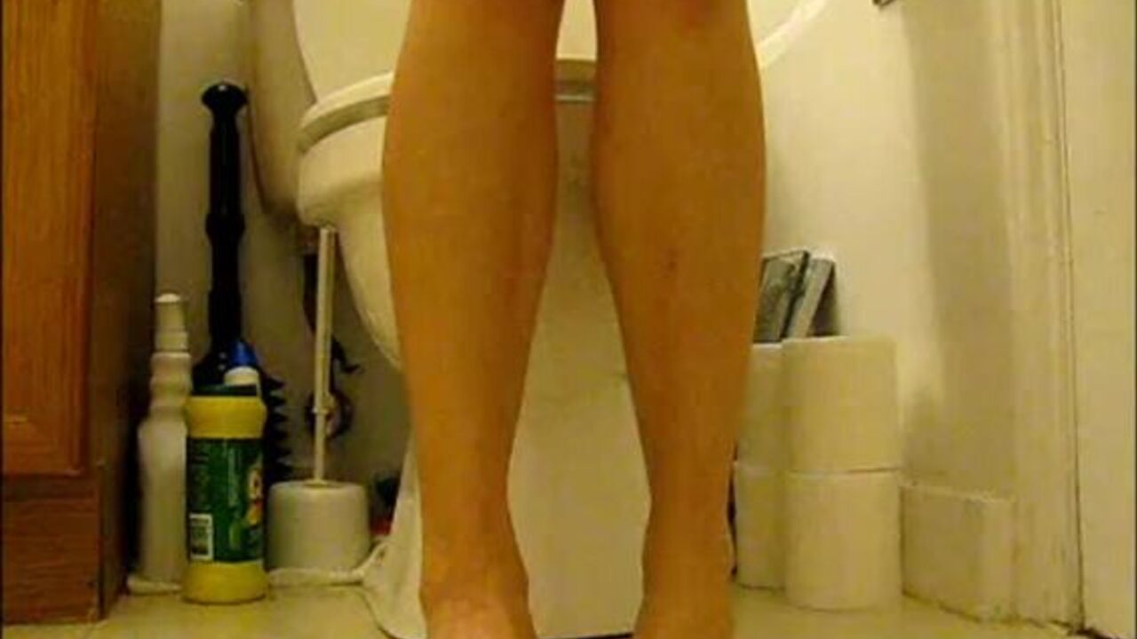 Watch this dirty scat video featuring a scat-loving babe getting her holes drilled hard