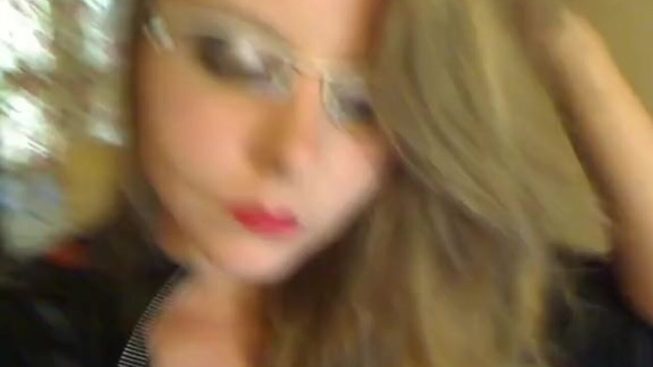 Watch Mature Close Up as She Gets Her Hairy Pussy Pounded with a Kinky Glasses Session