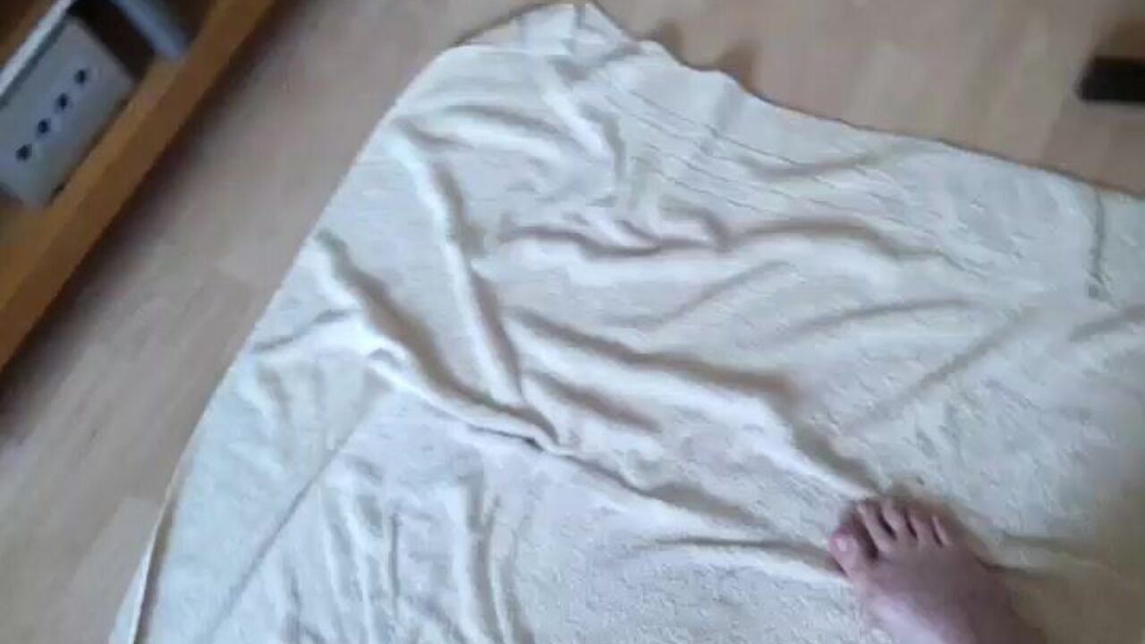 Watch the scat porn of a filthy petite slut getting drilled in her scat