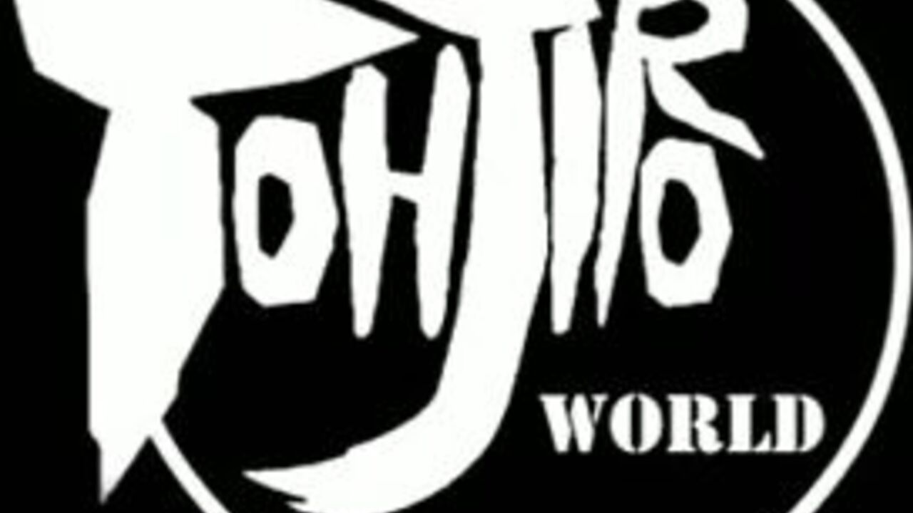 Watch this filthy scat porn video of a doggoned girl getting her pussy and ass digested