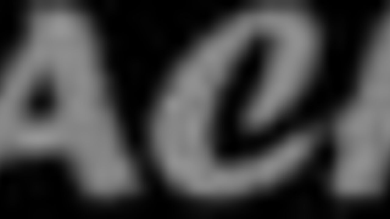 Rachelle Ripping Farts & Shitting like a Pro in this Dirty Love Clip