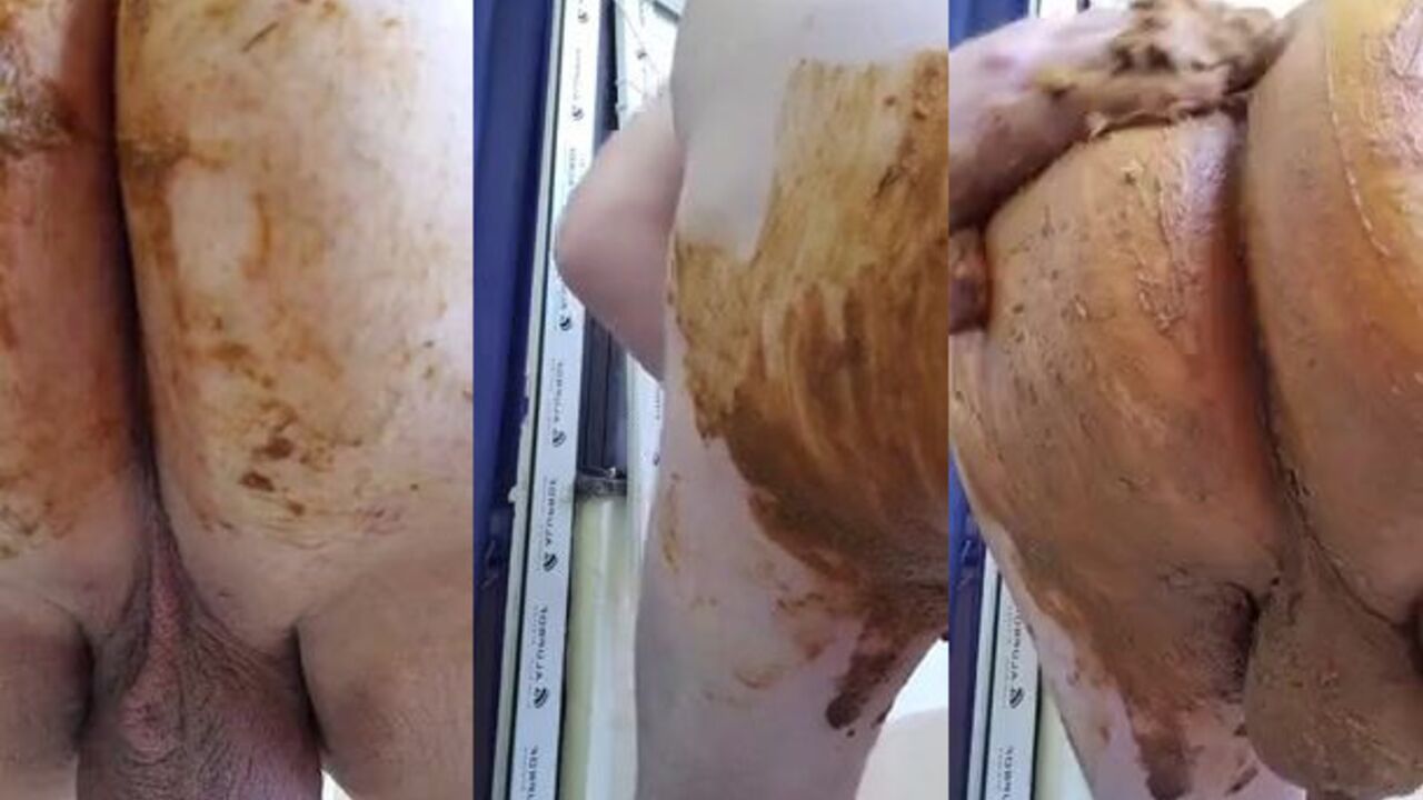 Watch these amateur BBWs play dirty games with their pooped up scats