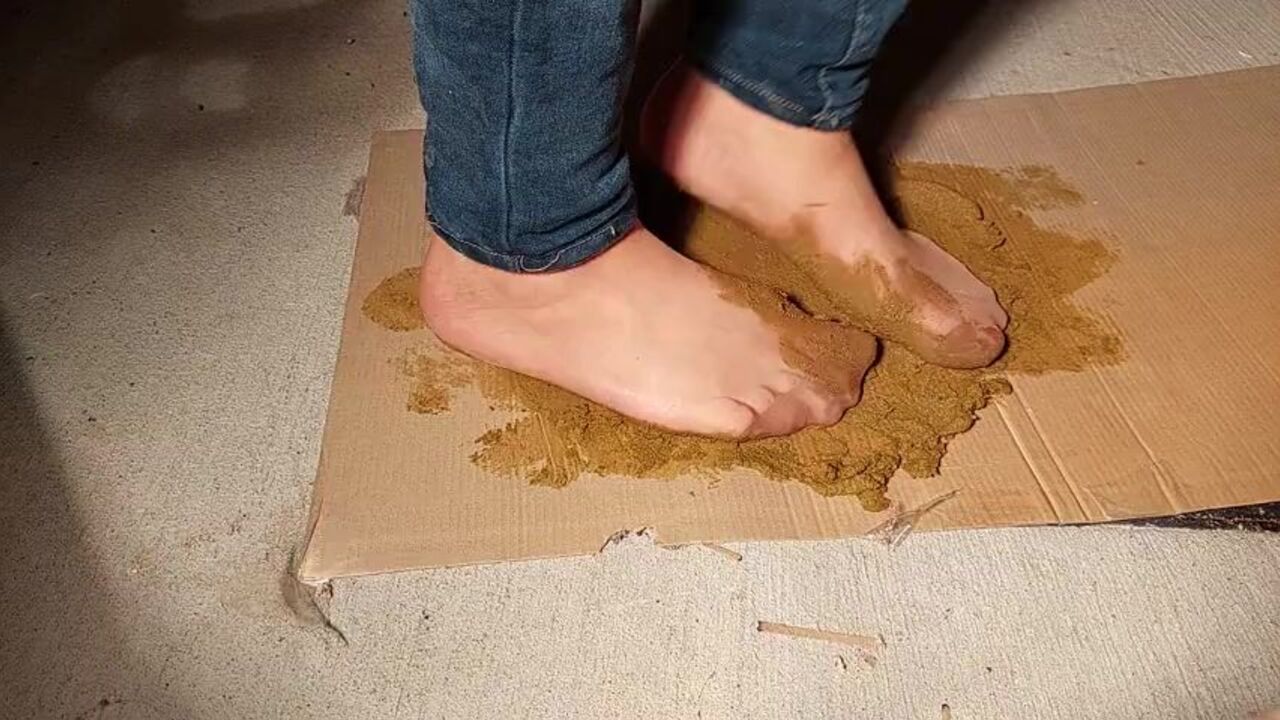 Watch this filthy Milf get off in her nylons while getting her feet trashed