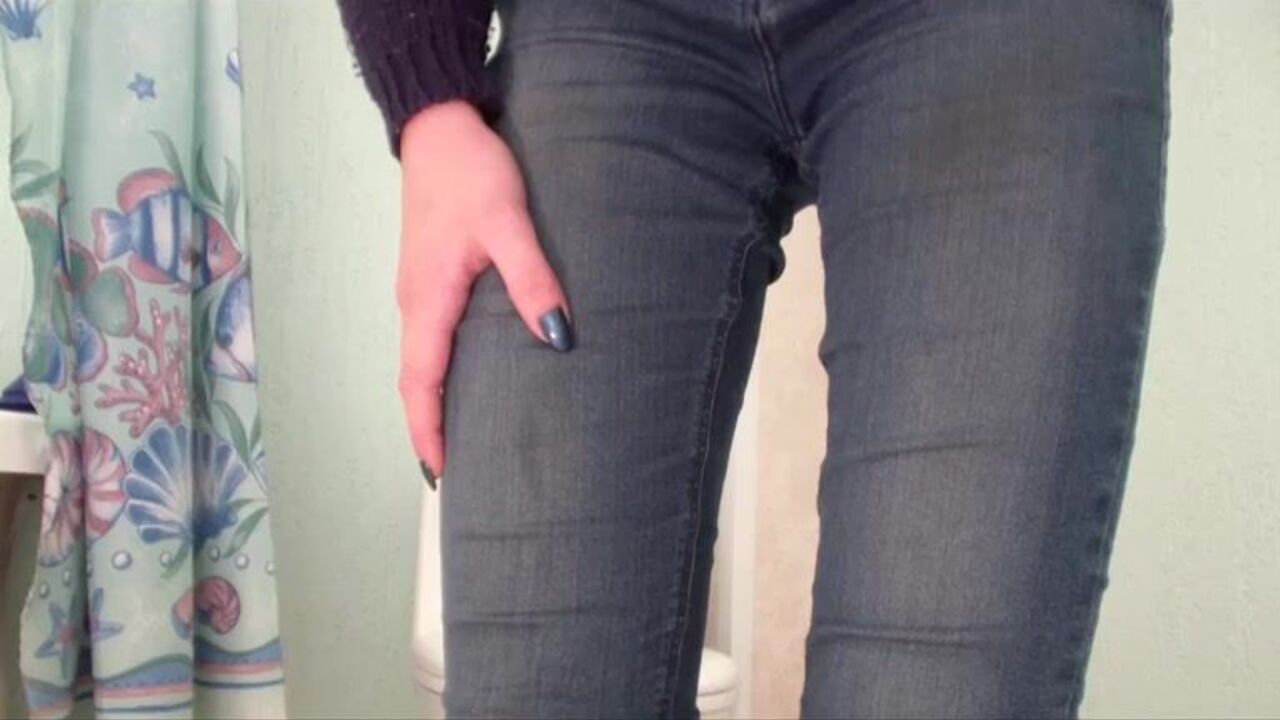 Alina's explosive fart is a powerful and smelly mess in this scat porn video