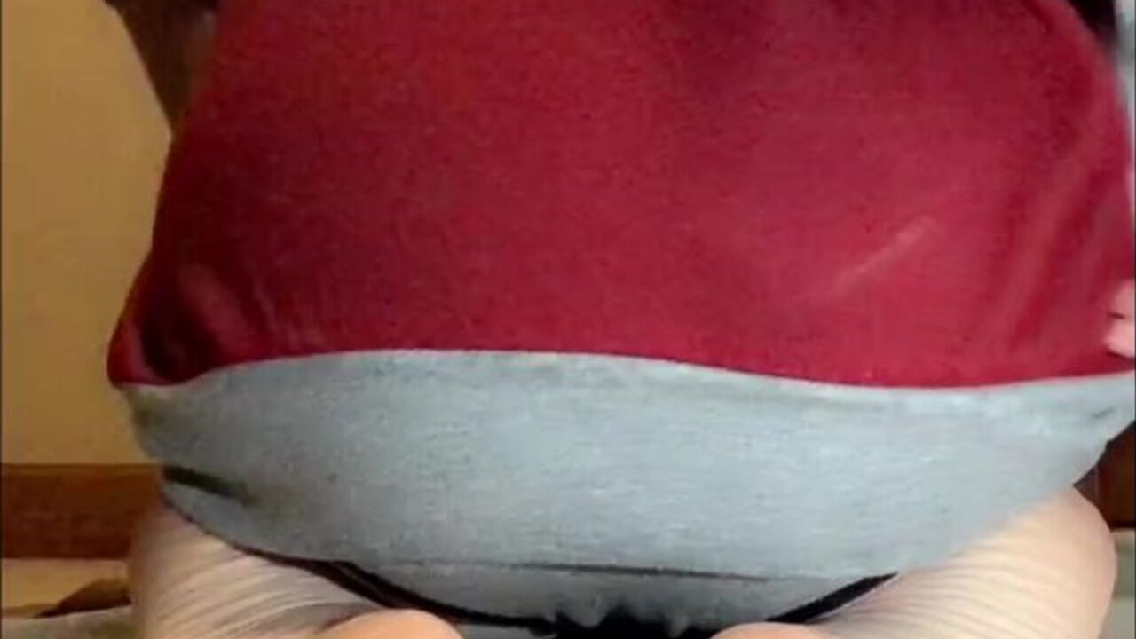 Young white girl shits her panties while taking a hard pounding