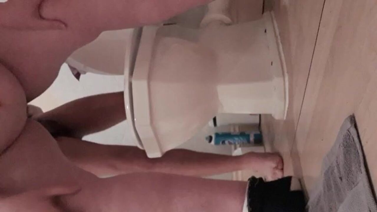 BBW Pisses and shits over toilet with friend while scatting and pooping