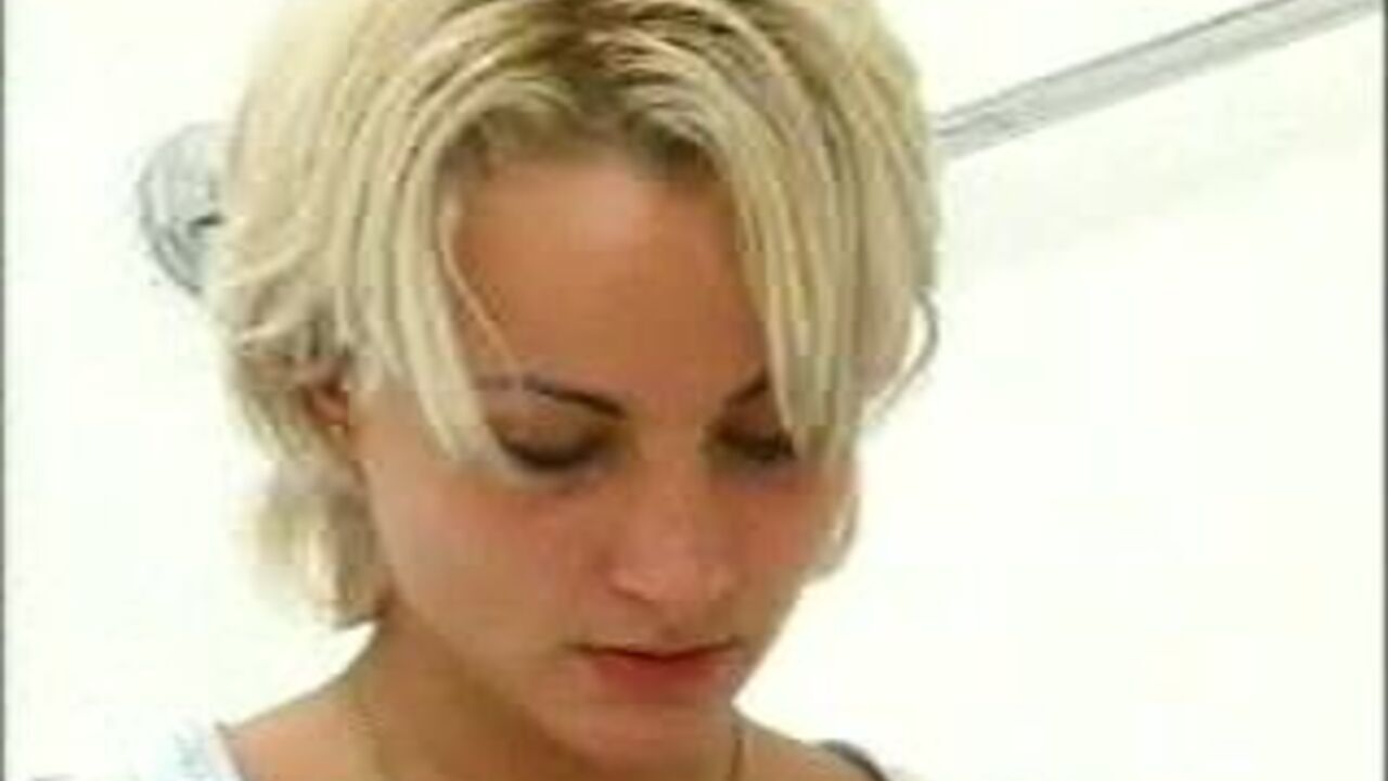 Watch this kinky porn video of a scatty slave getting a taste of fresh air