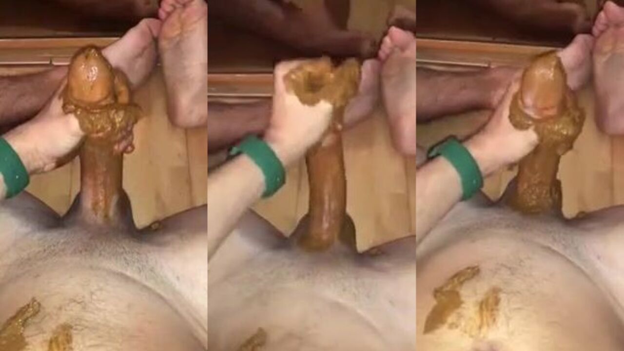 Watch this filthy scat porn video of a guy wanking away like a pro
