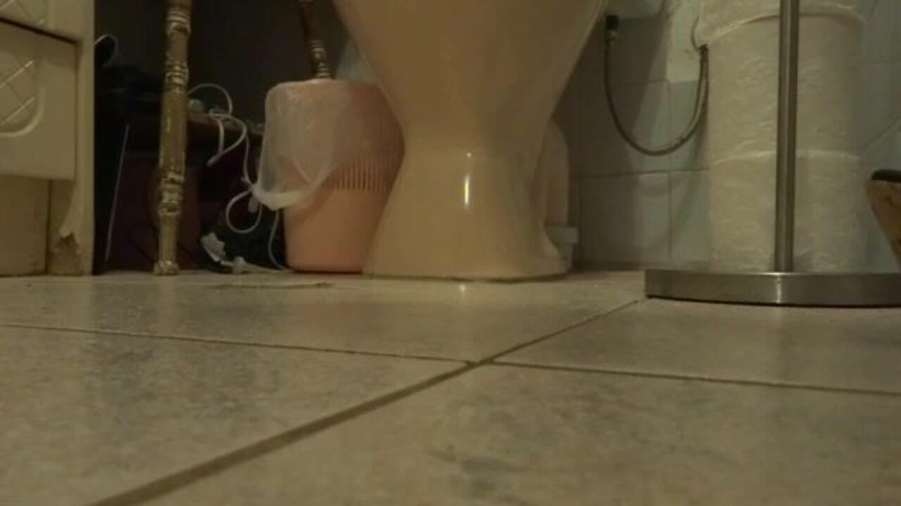 Get off to this kinky scat video with a kinky slutty slave girl