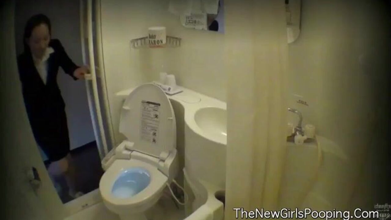 Watch this kinky Japanese babe scat in the toilet bowl in this wild scat video!