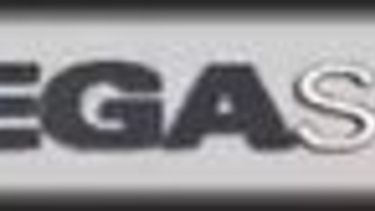 Brazil - Lezdom - Mistress and two Scat slaves get dirty in a hot scat video