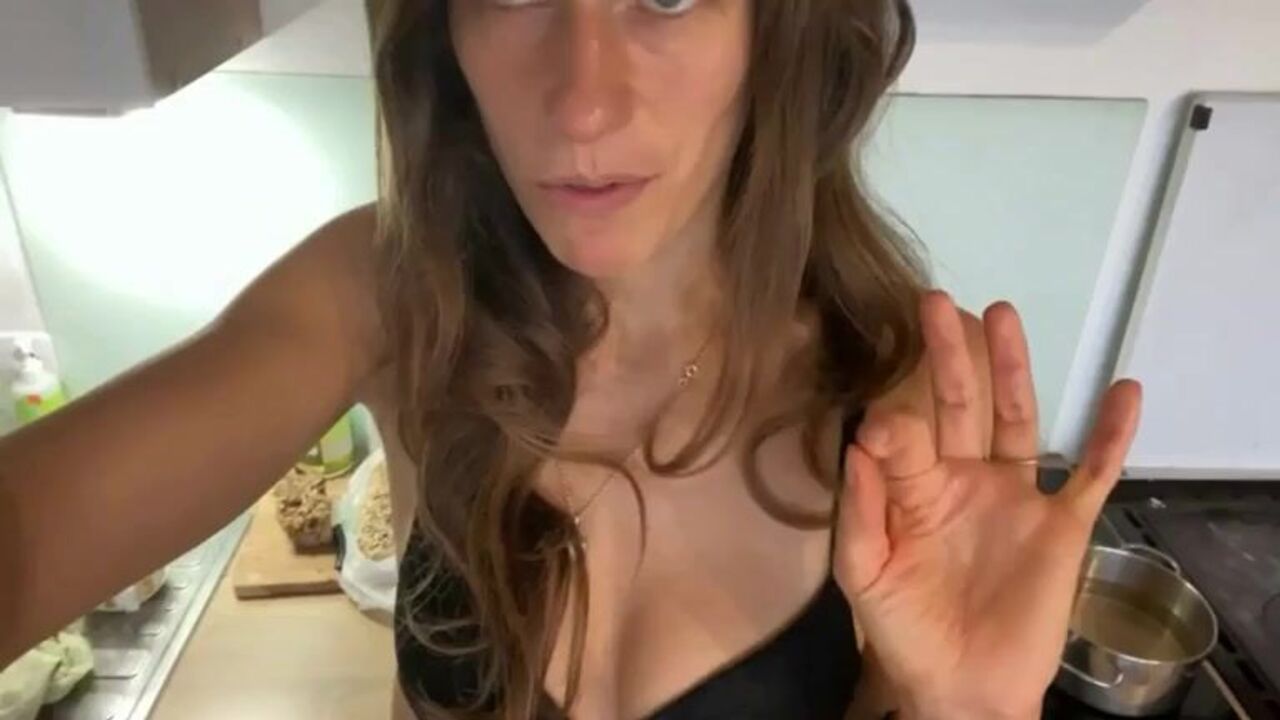 Kitchen Scatting with some kinky pussy play