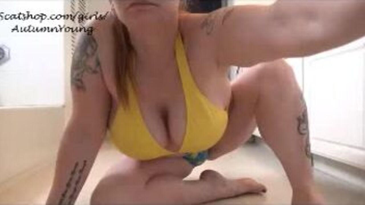 Autumn04 gets her scat wet and wild in this pooped up video