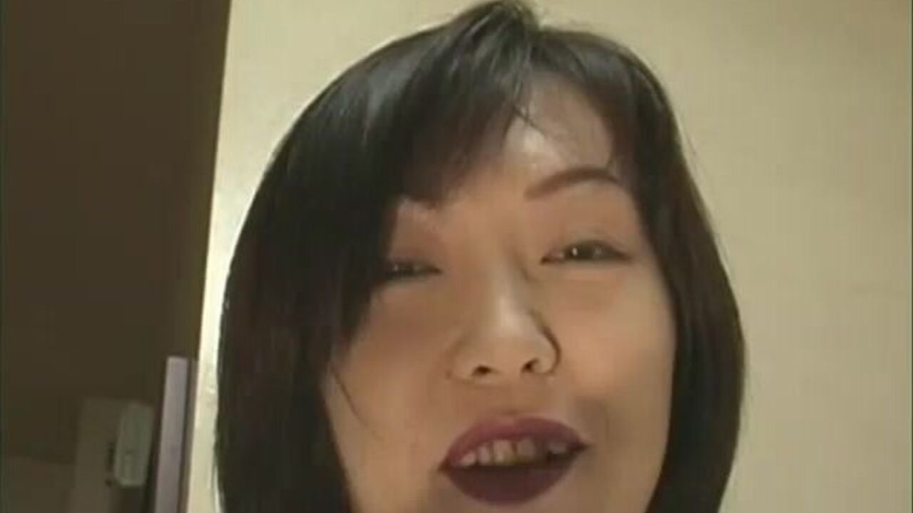 Watch Reiko's private scat life: 4 in HD!