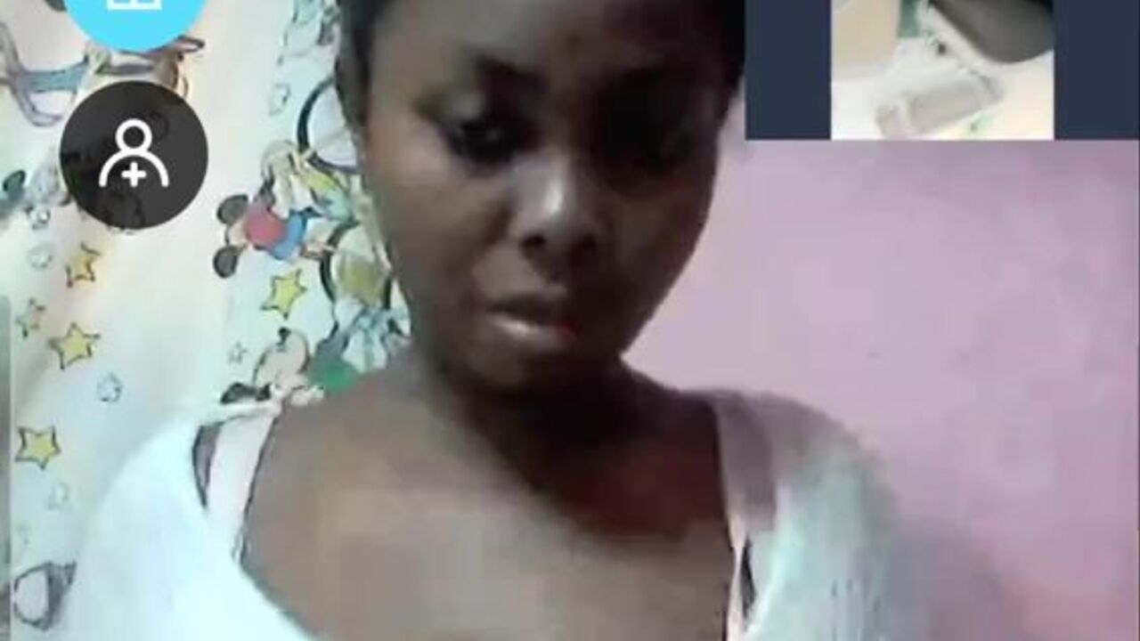 Watch me get a good reaction while I eat, pee, and eat some more!