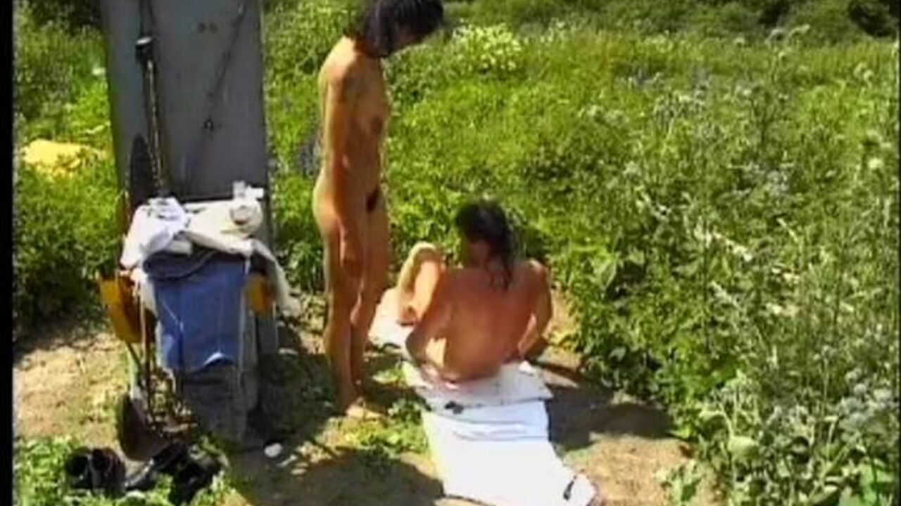 Roxana Shits gets extreme in her scat video with Boyfriend 1