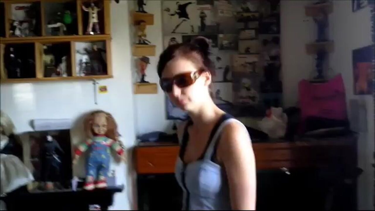 Brunes scatting in this new scat poop adventure!