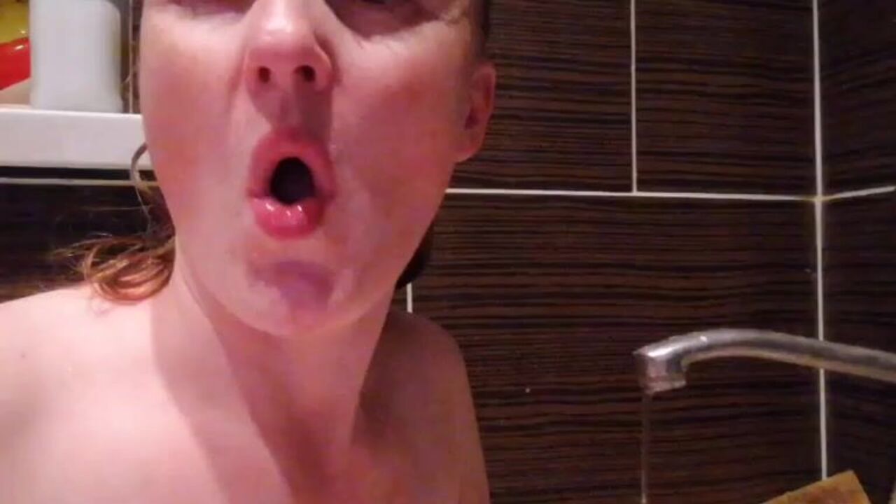 Watch the scat porn of a dirty slut who loves to get her ass drilled and scat on camera