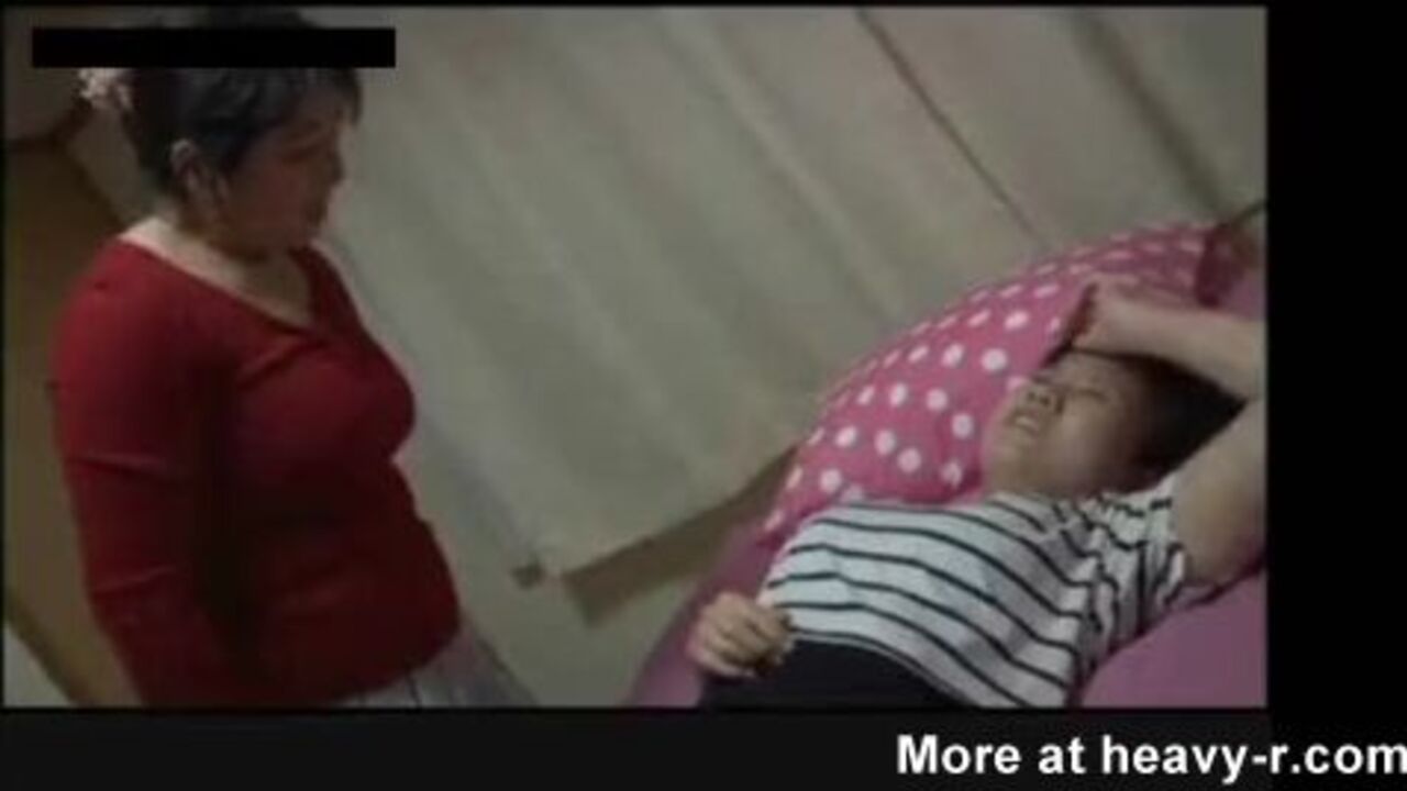 Kinky lesbians mask their daughter's dirty scat fetish with a messy and filthy session