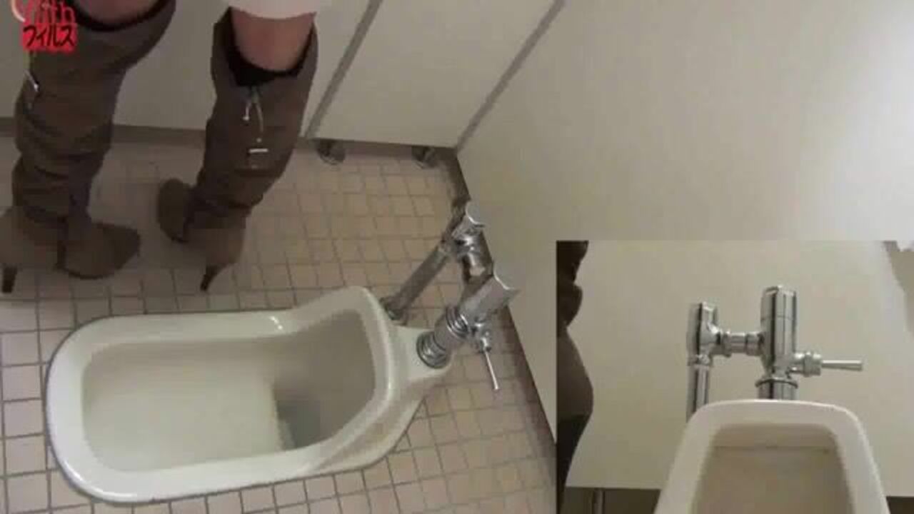 Beautiful Japanese slut 14 gets scat in this scat porn video