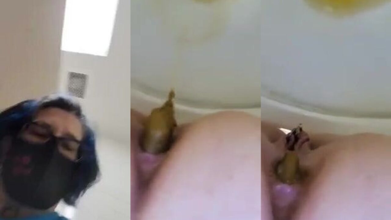 Watch this filthy slut get her scat off in this scat porn video