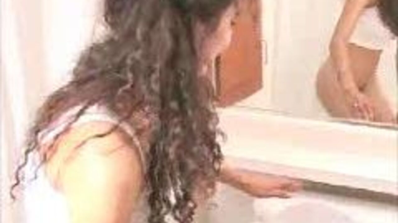 Paige Annah Sofea gets kinky in her scat video, kinky in her own filth