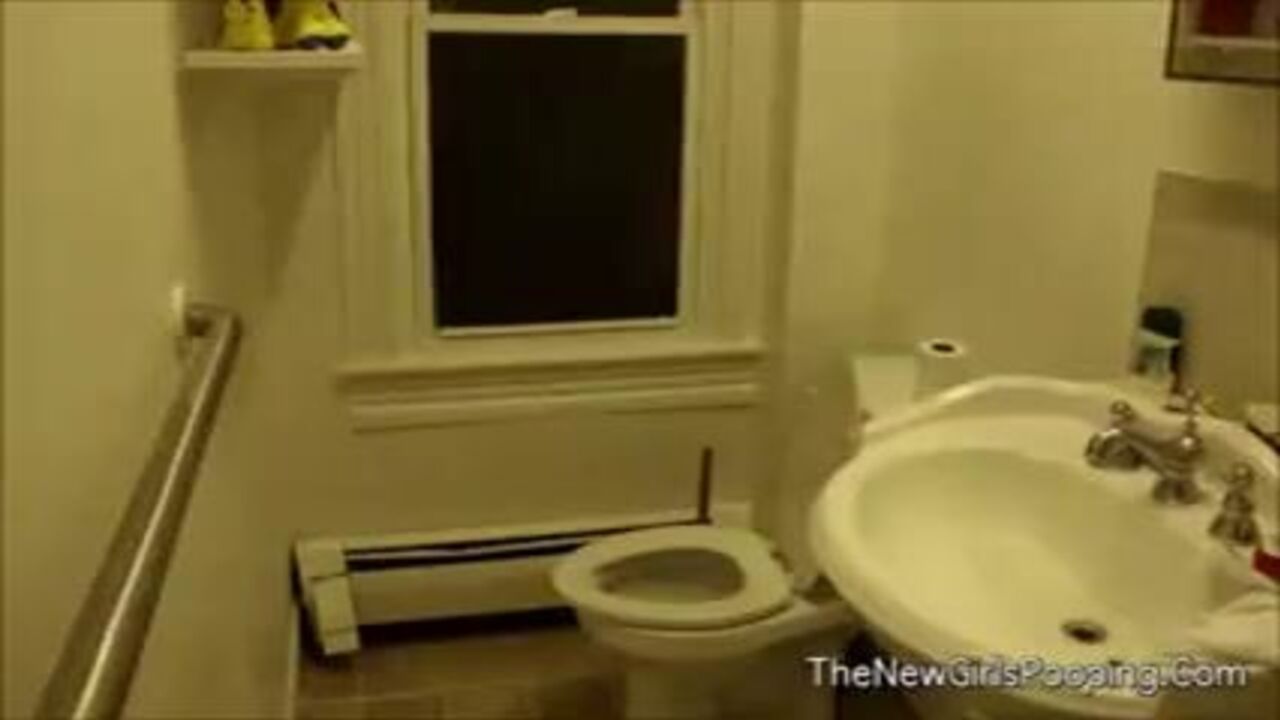 Watch this filthy girl get down and dirty with her own pee and farts