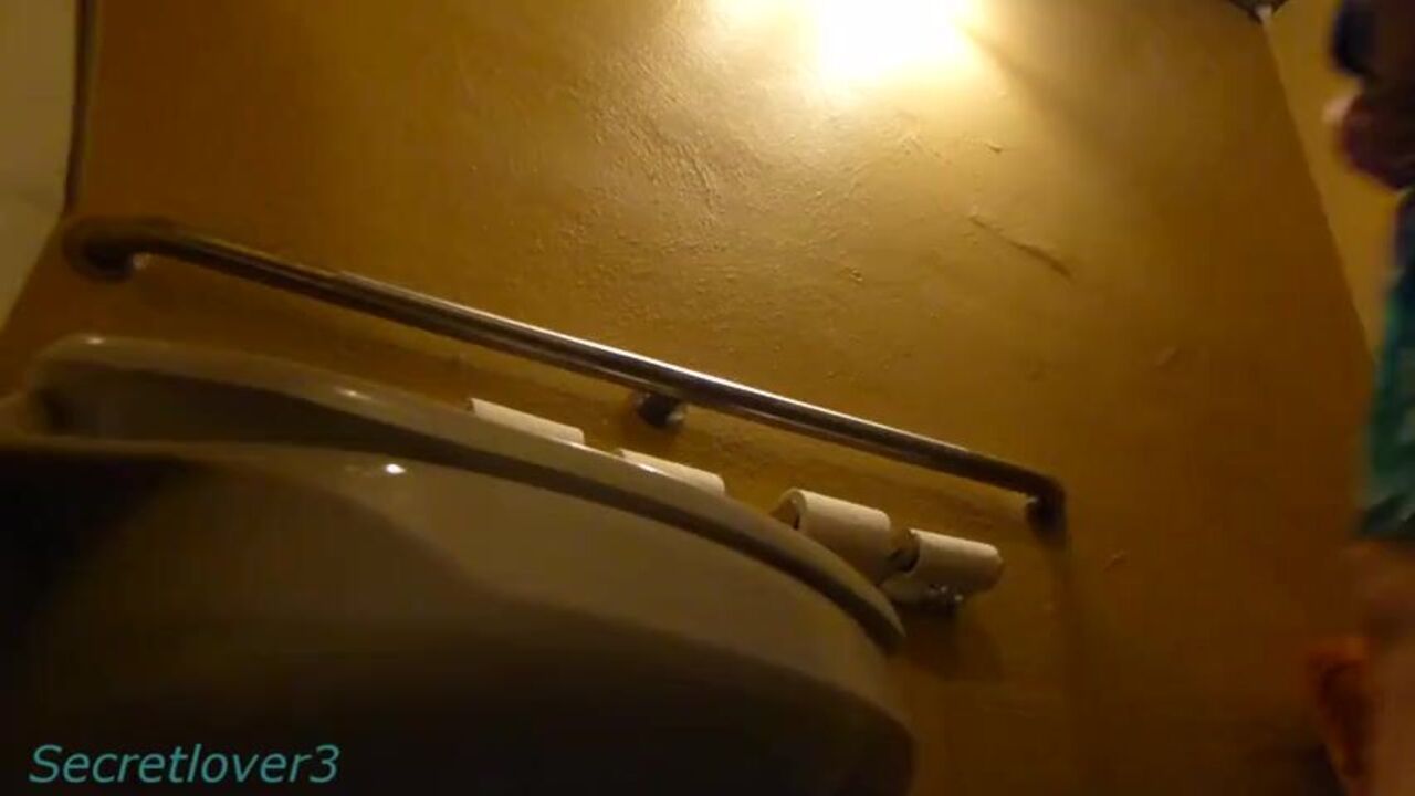 Sweet and sour taste sensation for your pooped out toilet mouth