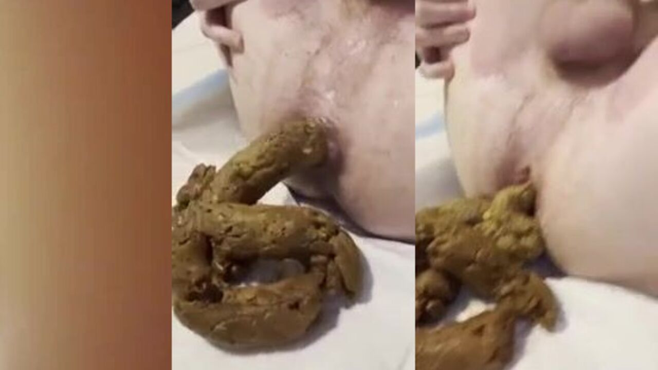 Watch this guy stroke his load out of his scat in bed