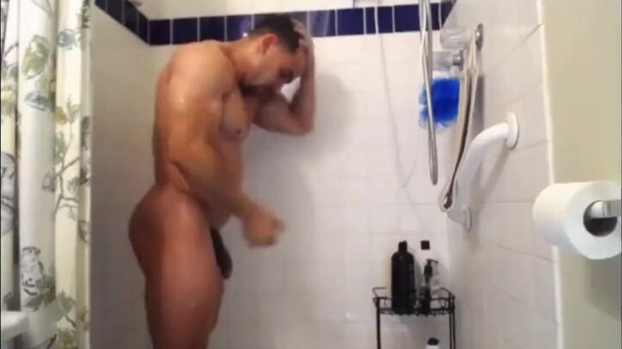 Benji Shitting in his own scat like a pro!