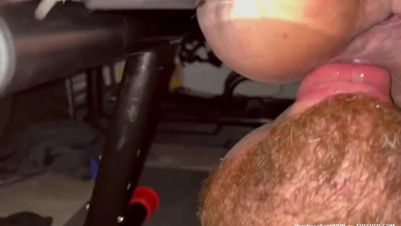 Watch this BBW go wild and pee & cum during her diarrhea feeding frenzy