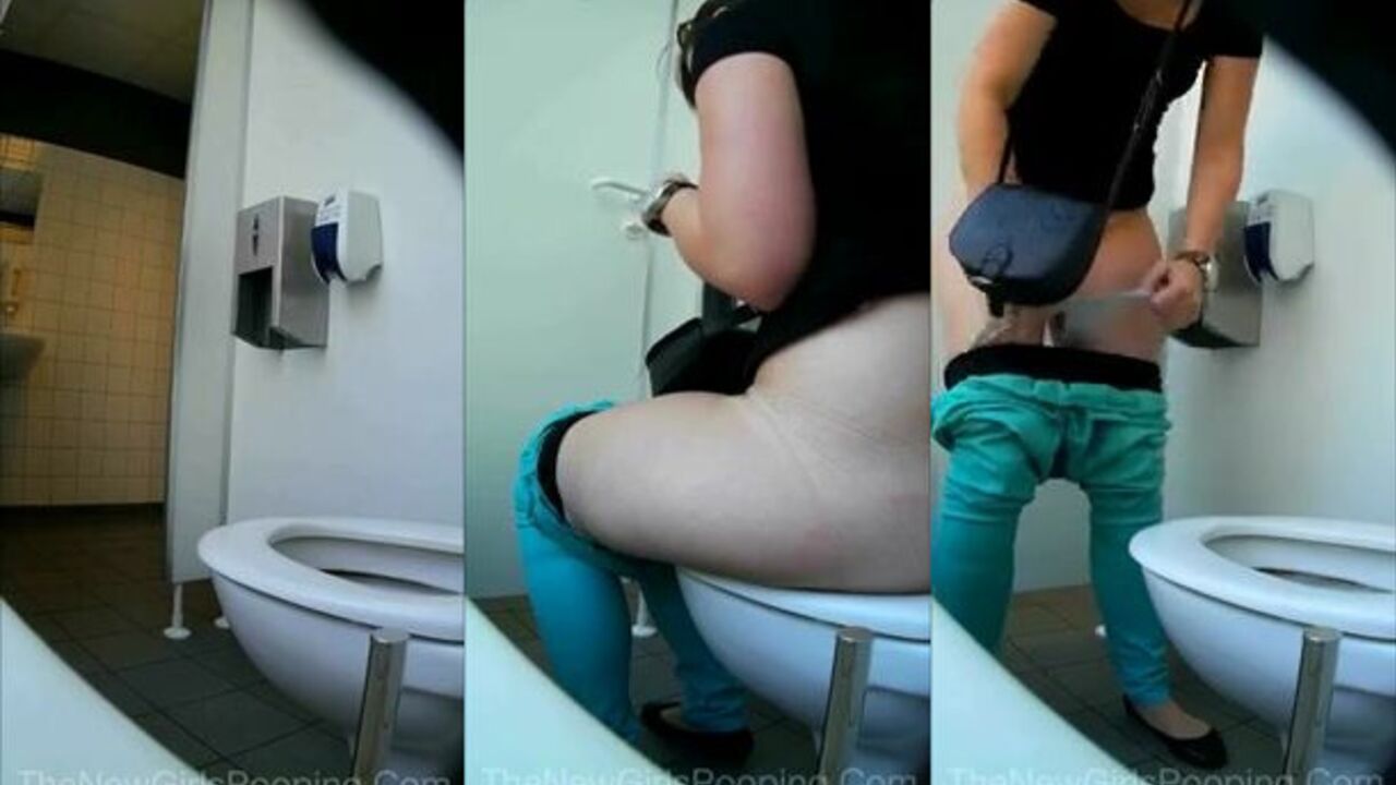 Quick Workplace Dump: Watch these scat-filled sluts get their filthy cravings satisfied