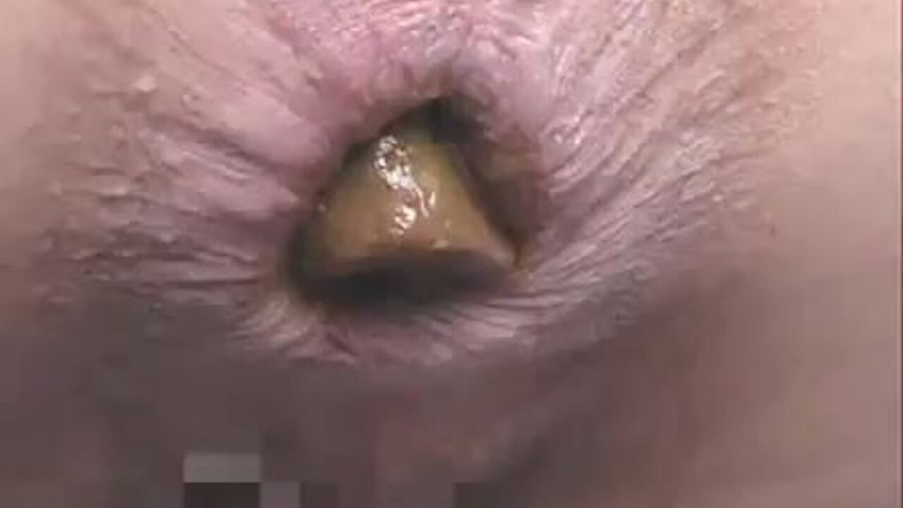 Watch this Japanese slut with a monster turd get naughty and scat in secret!