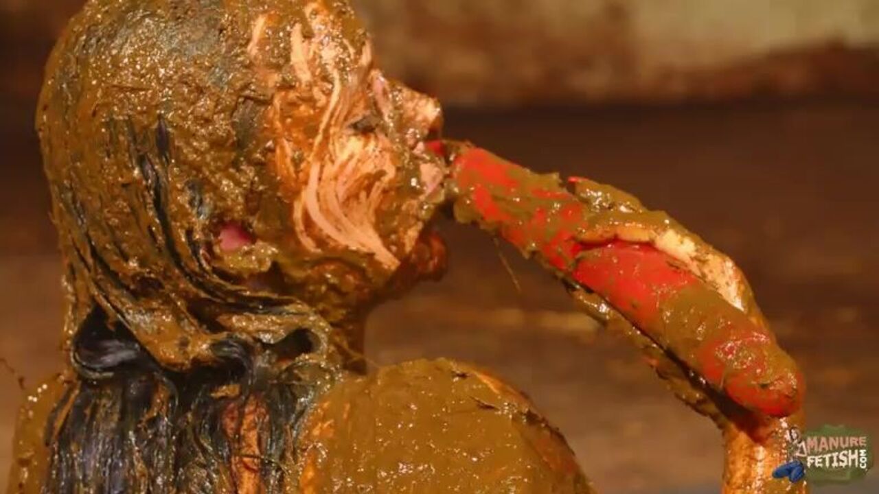 Betty's filthy mouth takes on a dildo & takes a juicy load