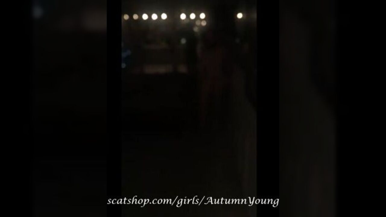 This dirty girl had to scat so bad she needed to be divested