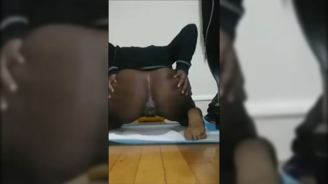 Watch this Ebony slut get her scat fucked hard and deep in doggystyle