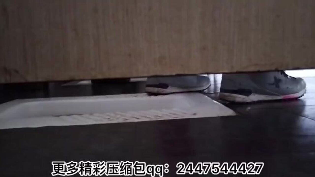 Hot Chinese babes defecate in toilet & get caught by voyeurs