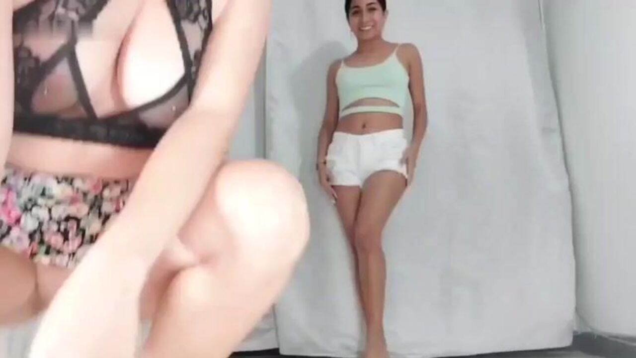 Sara gets off with some scat and pooped fun