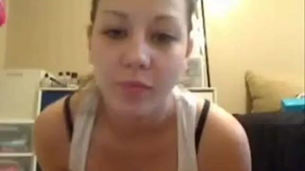 Sweetie's tight pussy is scissor-fucked by her sexy mistress in sexy undies