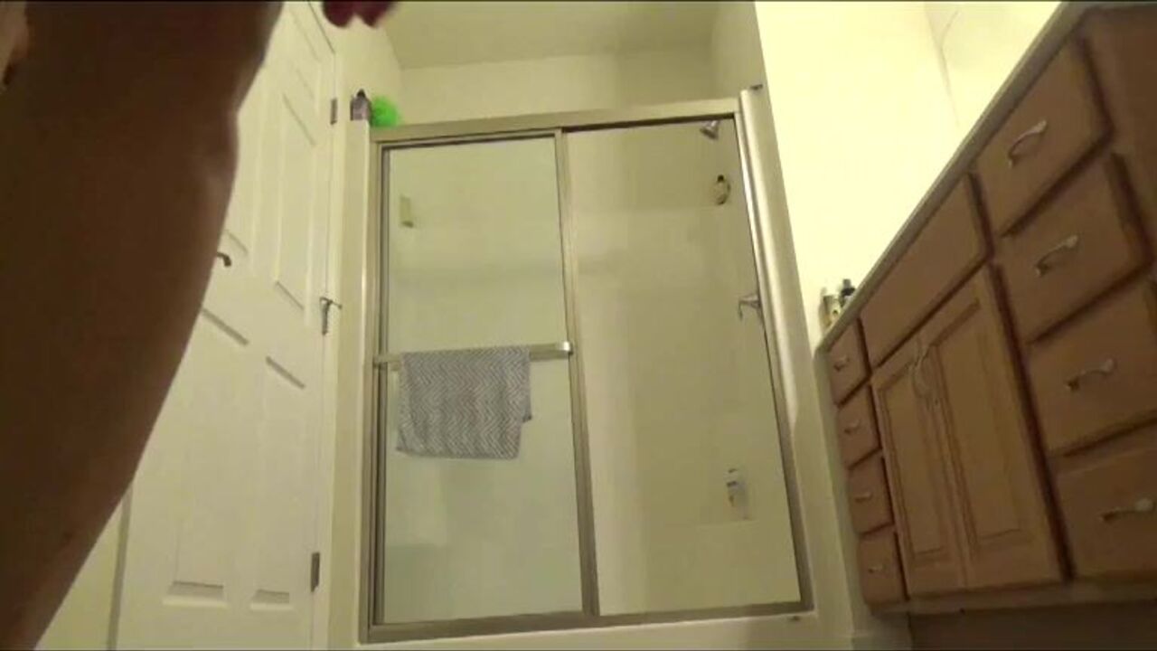 Watch this BBW Shitting82 get off on scatting and pooping in this hot porn video