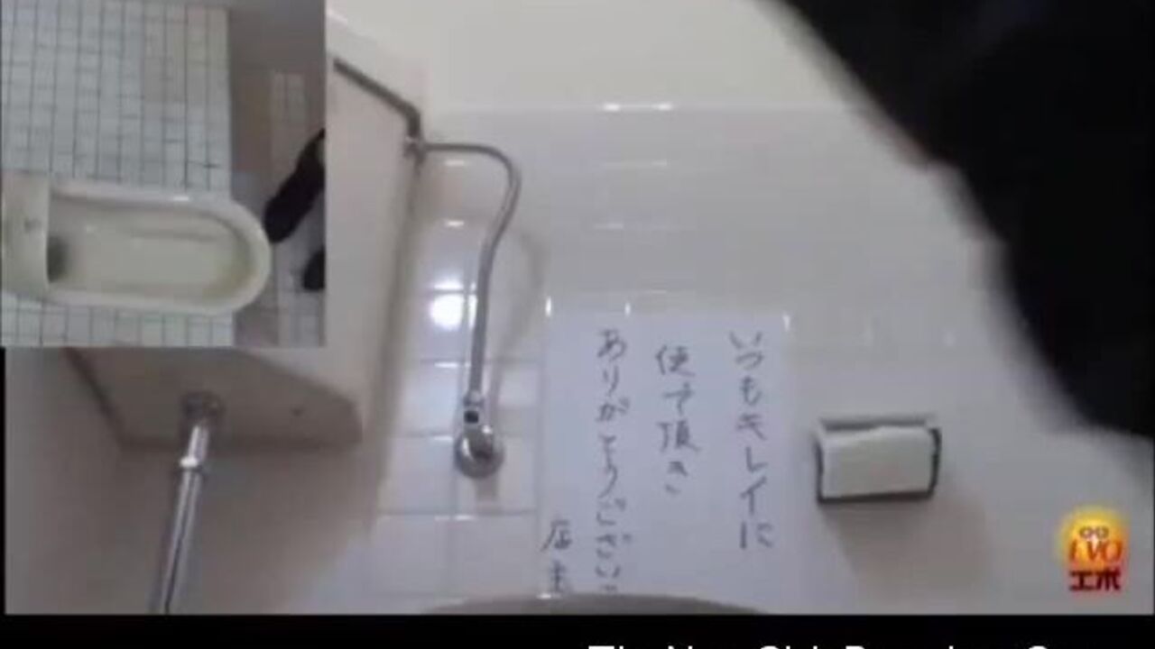 Watch this Japanese slut scat and pooped in toilet like a pro